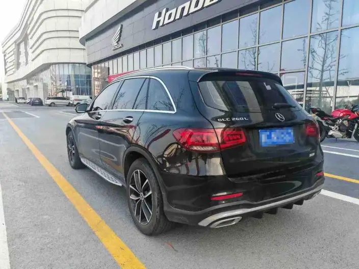 Mercedes-Benz GLC 2022 Model GLC 260 L 4MATIC Luxury Model – фото 3