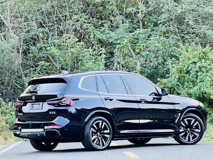 BMW iX3 2024 Model Leading Model – фото 6