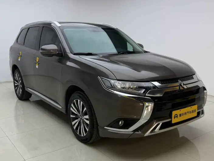 Mitsubishi Outlander 2021 Model Facelift 2.0L 2WD Smooth Ride Edition 5 seat – фото 3