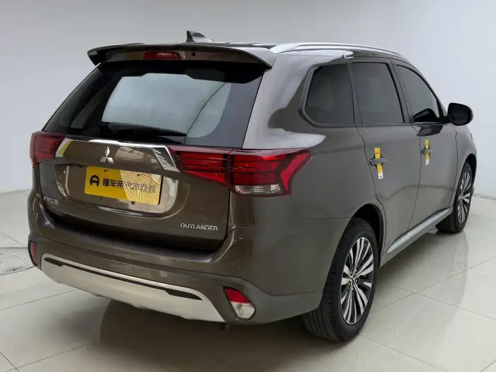 Mitsubishi Outlander 2021 Model Facelift 2.0L 2WD Smooth Ride Edition 5 seat – фото 7