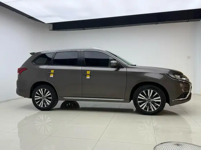 Mitsubishi Outlander 2021 Model Facelift 2.0L 2WD Smooth Ride Edition 5 seat – фото 8