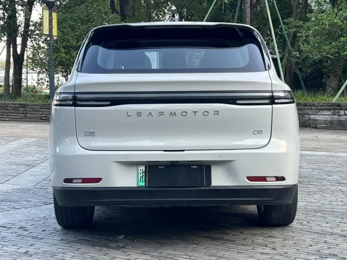 Leapmotor C10 2024 Model EV Edition 530 Smart Edition – фото 6