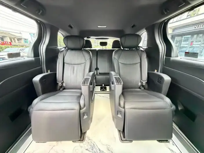 Toyota Sienna 2024 Model Hybrid 2.5L Zhen Xiang Premium Edition – фото 9