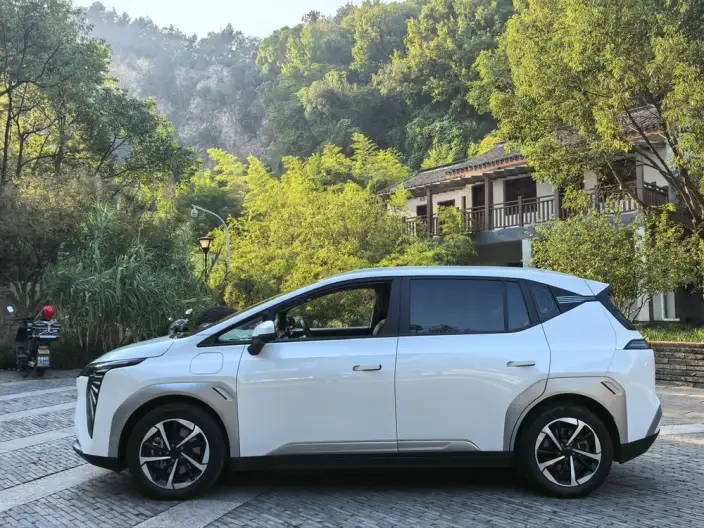 AION Y 2025 Model Plus 510 Smart Luxury Edition
