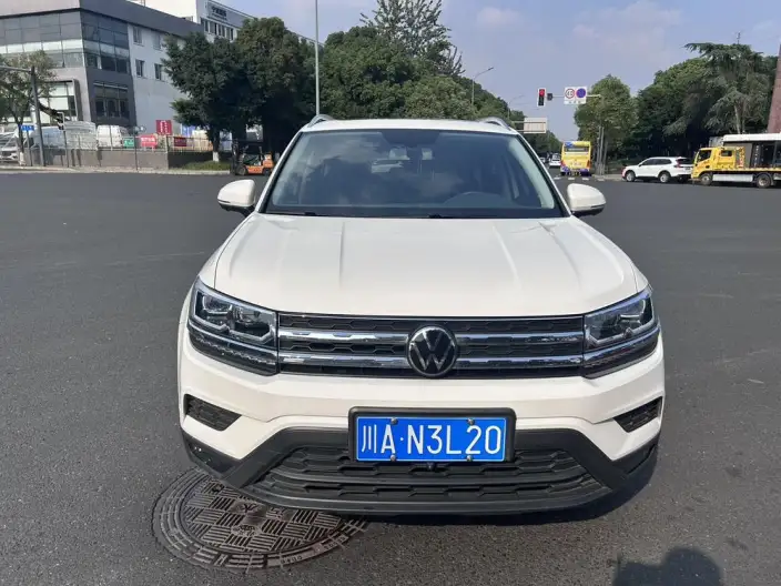 Volkswagen Tharu 2022 Model 280TSI 2WD Deluxe Edition