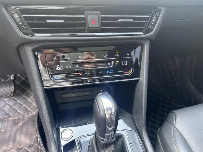 Volkswagen Tharu 2022 Model 280TSI 2WD Deluxe Edition – фото 10