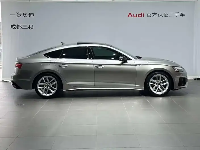 Audi A5 2025 Model Sportback Collector Edition Edition 40 TFSI Fashion Dynamic Model – фото 5