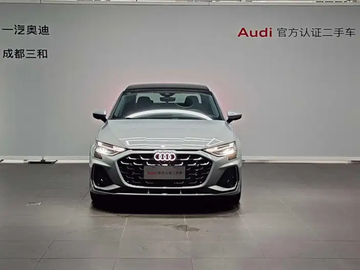 Audi A3 2026 Model A3L Limousine 35 TFSI Continental Flying Spur Exclusive Model