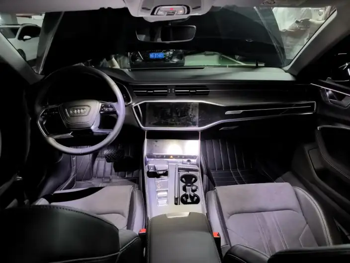 Audi A7 L 2025 Model 45 TFSI Luxury Model – фото 7