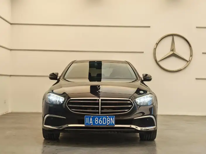 Mercedes-Benz E-Class 2022 Model E 300 L Fashion Model sedan – фото 2