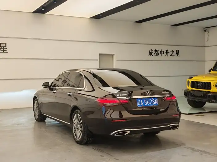 Mercedes-Benz E-Class 2022 Model E 300 L Fashion Model sedan – фото 5
