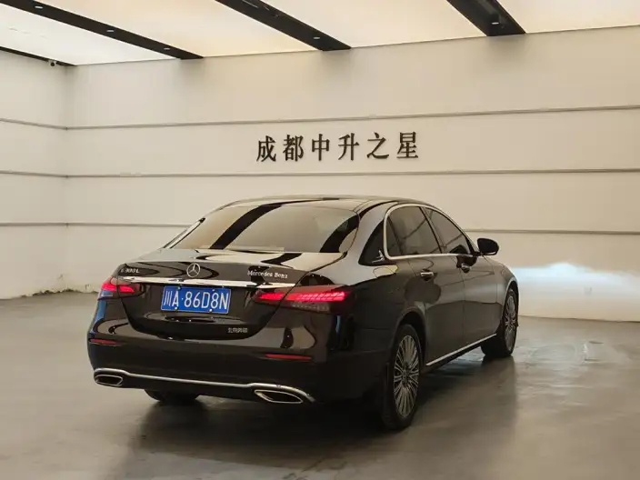 Mercedes-Benz E-Class 2022 Model E 300 L Fashion Model sedan – фото 6