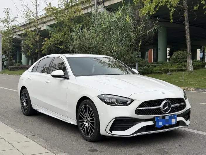 Mercedes-Benz C-Class 2023 Model C 200 L Sports Edition – фото 3