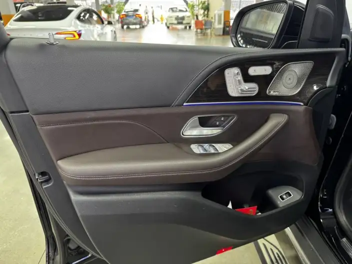 Mercedes-Benz GLS 2023 Model Facelift II GLS 450 4MATIC Fashion Model – фото 5