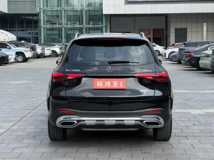 Mercedes-Benz GLC 2023 Model GLC 260 L 4MATIC Luxury Model 5 seat – фото 5