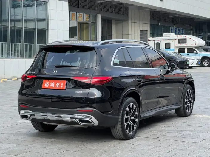 Mercedes-Benz GLC 2023 Model GLC 260 L 4MATIC Luxury Model 5 seat – фото 6