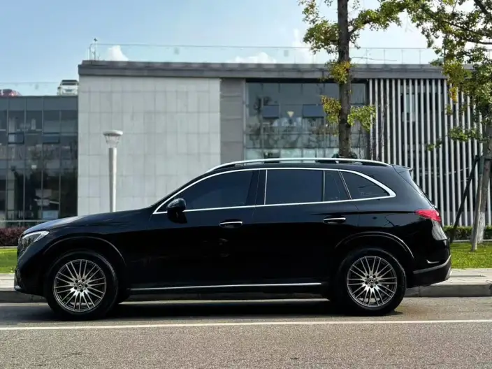 Mercedes-Benz GLC 2025 Model Facelift GLC 300 L 4MATIC Dynamic Model 5 seat