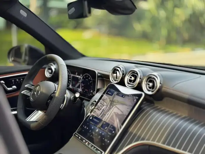 Mercedes-Benz GLC 2025 Model Facelift GLC 300 L 4MATIC Dynamic Model 5 seat – фото 5