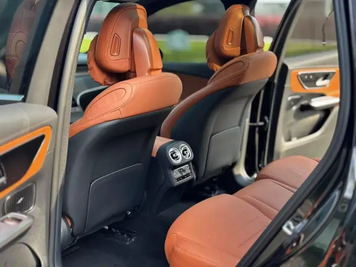 Mercedes-Benz GLC 2025 Model Facelift GLC 300 L 4MATIC Dynamic Model 5 seat – фото 9