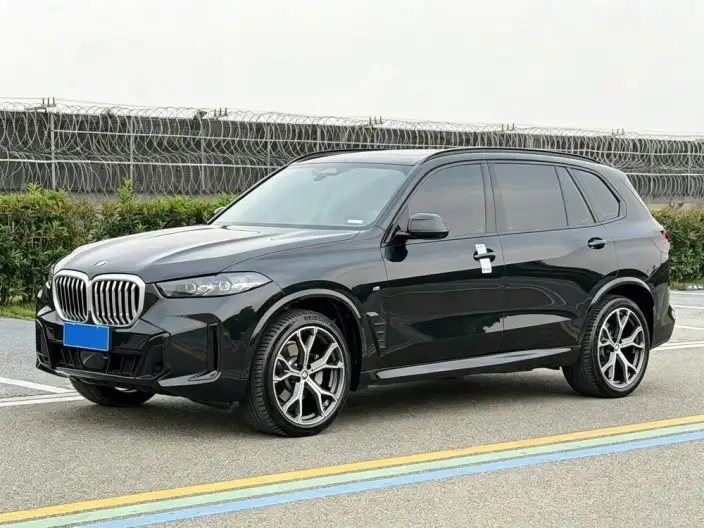 BMW X5 2023 Model xDrive30Li Exclusive Model M Sports Night Set