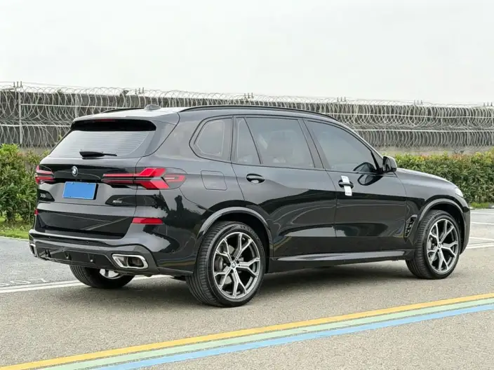 BMW X5 2023 Model xDrive30Li Exclusive Model M Sports Night Set – фото 7