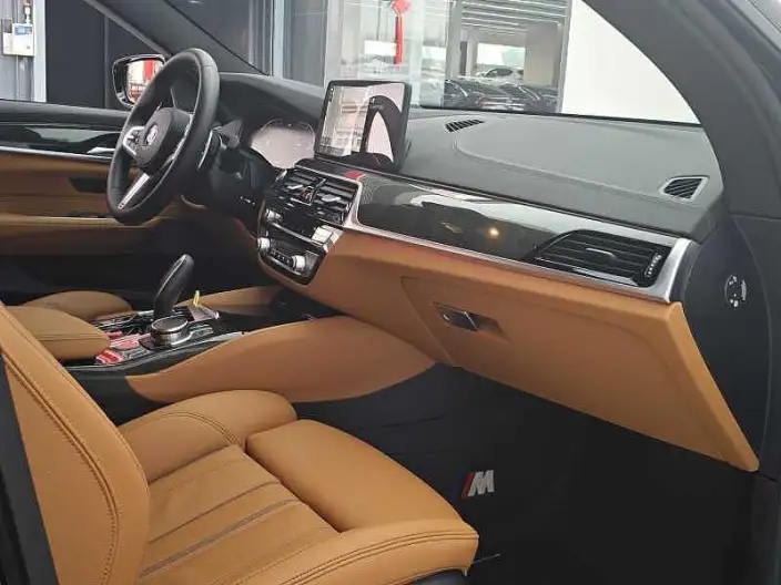 BMW 6 Series GT 2022 Model 630i M Sports Set – фото 8