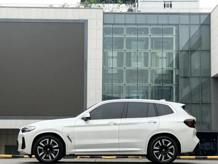 BMW iX3 2023 Model Leading Model