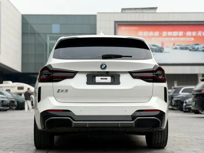 BMW iX3 2023 Model Leading Model – фото 6