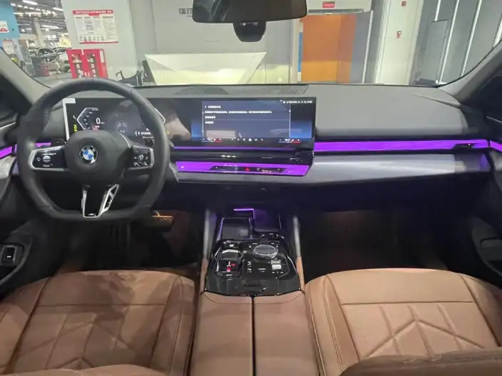 BMW 5 Series 2024 Model 530Li Leading Model M Sports Set – фото 8