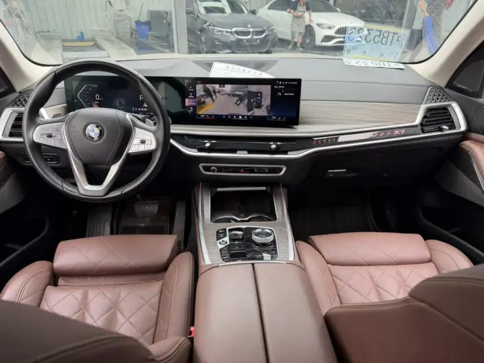 BMW X7 2023 Model xDrive40i Leading Model Luxury Set – фото 6
