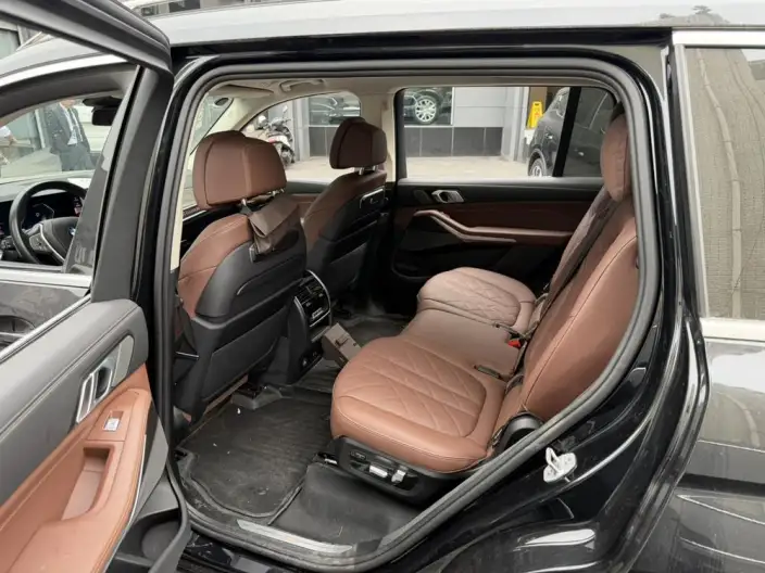 BMW X7 2023 Model xDrive40i Leading Model Luxury Set – фото 8
