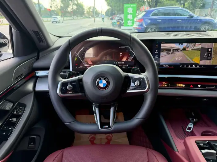 BMW 5 Series 2025 Model 530Li Leading Model M Sports Set – фото 9