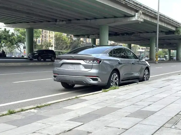 Ford Mondeo 2022 Model EcoBoost 245 Supreme Model – фото 6