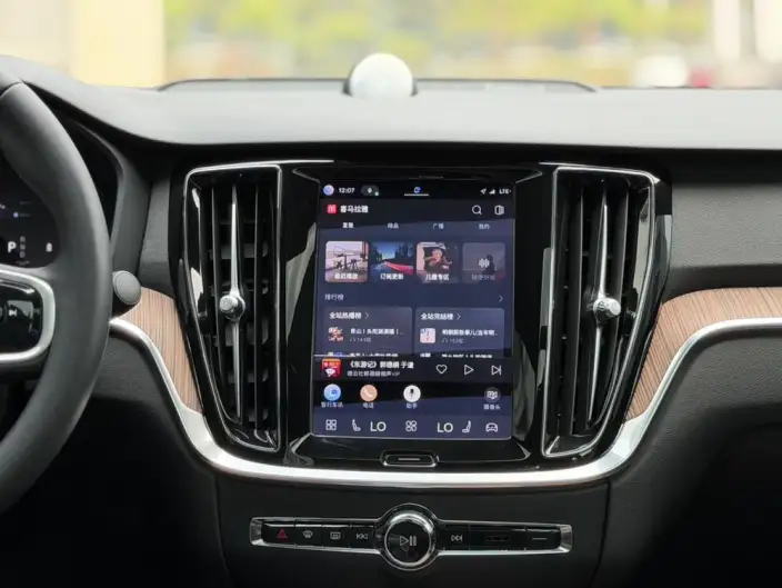 Volvo S60 2023 Model B4 Smart Range Deluxe Edition – фото 10