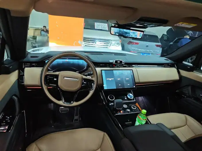 Range Rover Sport 2023 Model 3.0 L6 DYNAMIC SE – фото 8