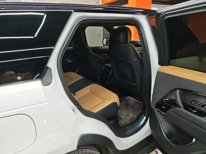 Range Rover Sport 2023 Model 3.0 L6 DYNAMIC SE – фото 10