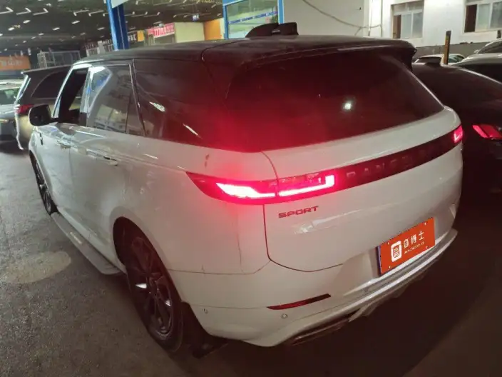 Range Rover Sport 2023 Model 3.0 L6 DYNAMIC SE – фото 3