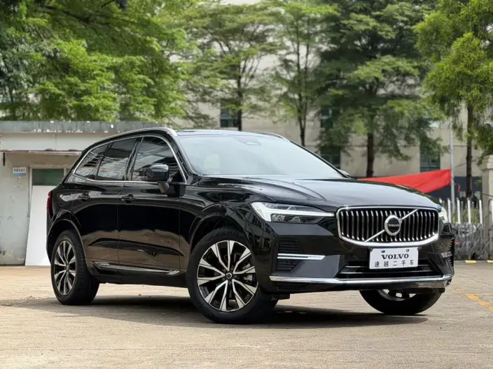 Volvo XC60 2023 Model B5 4WD Smart Range Deluxe Edition