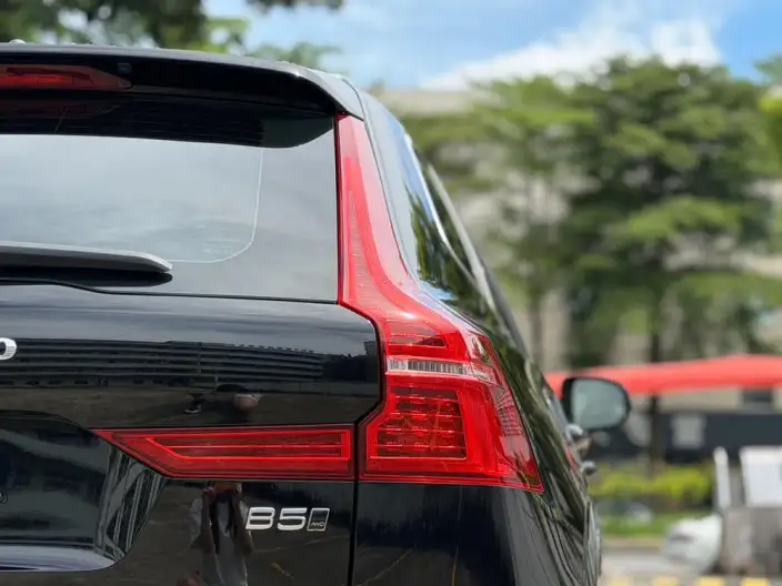 Volvo XC60 2023 Model B5 4WD Smart Range Deluxe Edition – фото 8