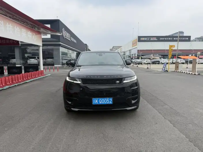 Range Rover Sport 2023 Model 3.0 L6 DYNAMIC SE