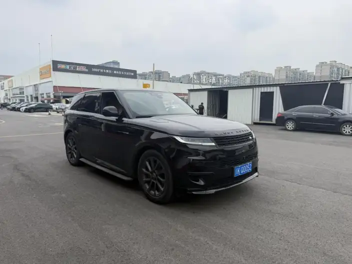 Range Rover Sport 2023 Model 3.0 L6 DYNAMIC SE