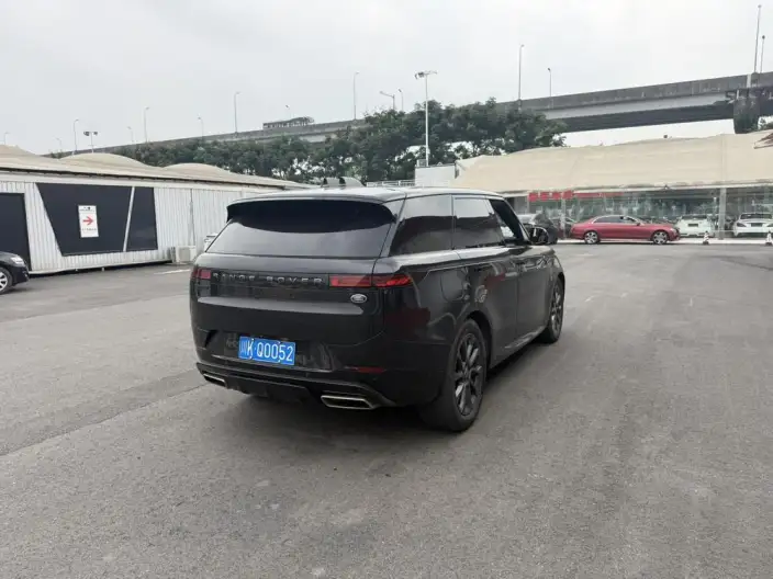 Range Rover Sport 2023 Model 3.0 L6 DYNAMIC SE – фото 6