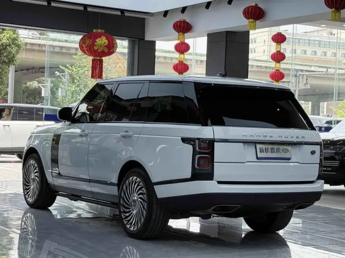 Range Rover 2022 Model 3.0 L6 360PS Shengshi Edition