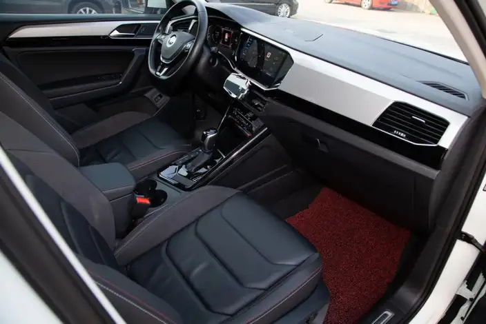 Volkswagen Tayron 2022 Model 330TSI 2WD Luxury Zhilian Edition – фото 8