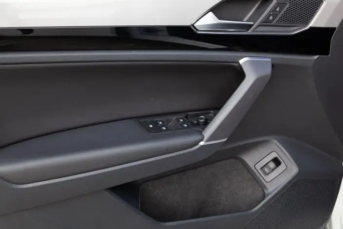 Volkswagen Tayron 2022 Model 330TSI 2WD Luxury Zhilian Edition – фото 9