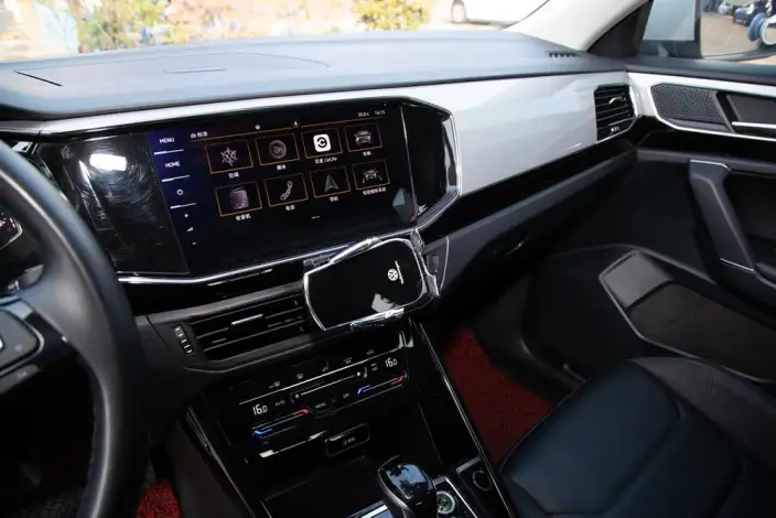 Volkswagen Tayron 2022 Model 330TSI 2WD Luxury Zhilian Edition – фото 10