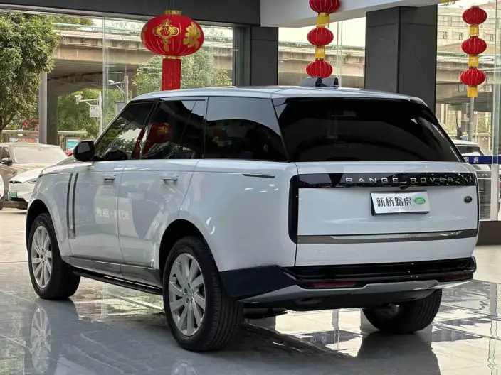 Range Rover 2023 Model 3.0 L6 400PS Shengshi Extended Edition