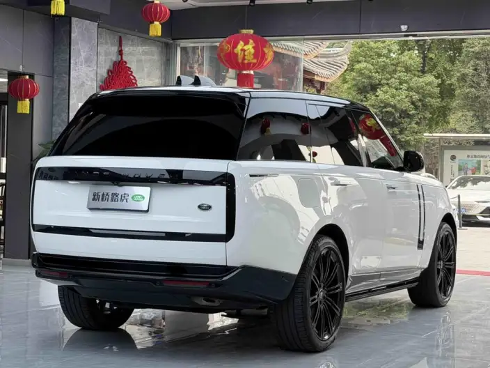Range Rover 2023 Model 3.0 L6 360PS Shengshi Edition