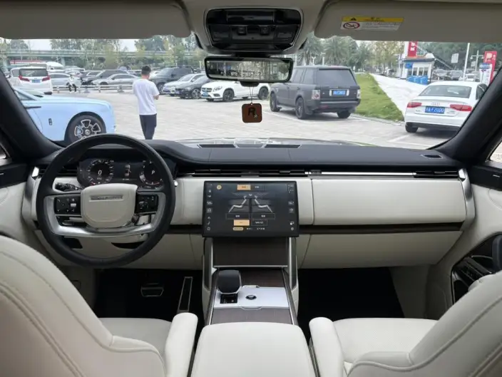 Range Rover 2025 Model 3.0 L6 400PS Shengshi Extended Edition – фото 5