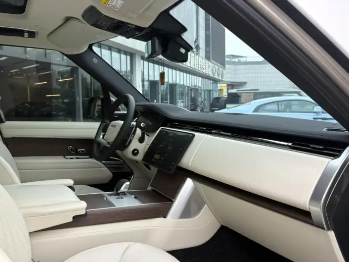 Range Rover 2025 Model 3.0 L6 400PS Shengshi Extended Edition – фото 7